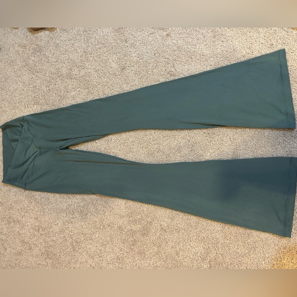 aerie Pants - Green Aerie OFFLINE Flare Leggings